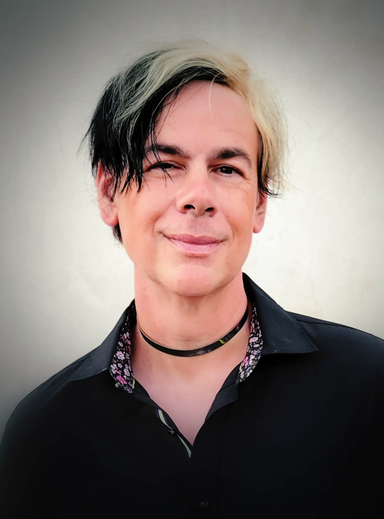 David Michael Vaughn biography photo